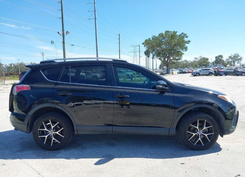 Photo 14 of 2018 Toyota Rav4 SE (VIN 2T3NFREV4JW427739)