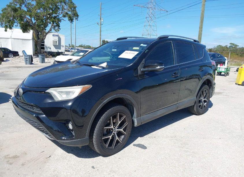 Photo 2 of 2018 Toyota Rav4 SE (VIN 2T3NFREV4JW427739)