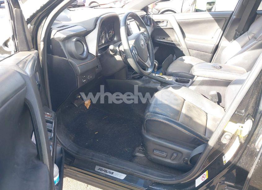 Photo 5 of 2017 Toyota Rav4 SE (VIN 2T3NFREV6HW334781)