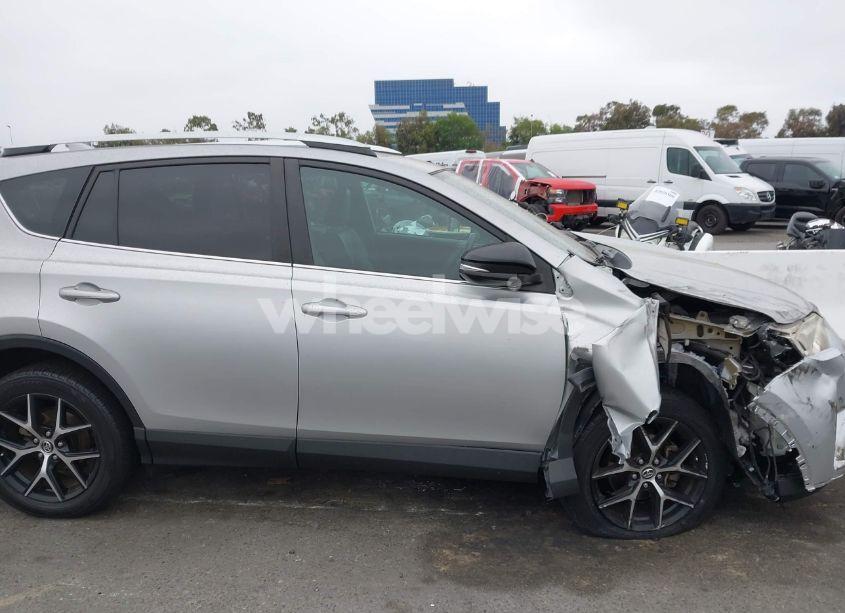 Photo 13 of 2016 Toyota Rav4 SE (VIN 2T3NFREV7GW258213)