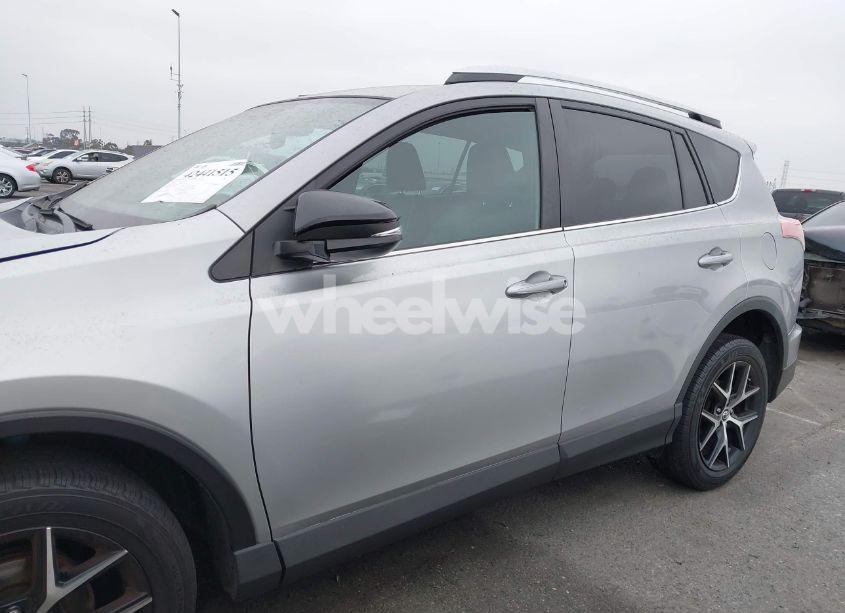 Photo 14 of 2016 Toyota Rav4 SE (VIN 2T3NFREV7GW258213)