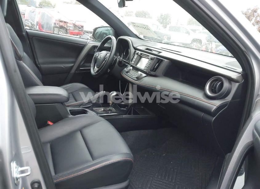 Photo 5 of 2016 Toyota Rav4 SE (VIN 2T3NFREV7GW258213)