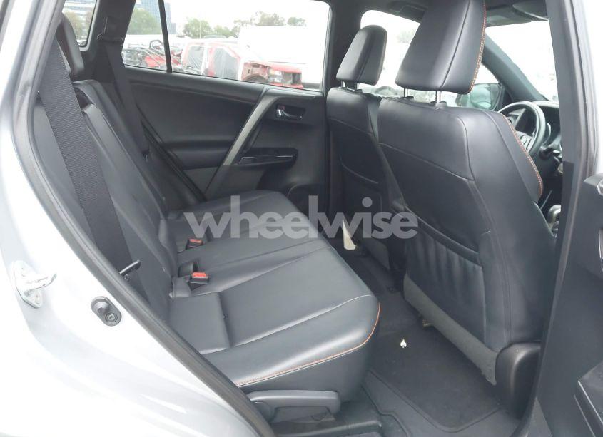 Photo 8 of 2016 Toyota Rav4 SE (VIN 2T3NFREV7GW258213)