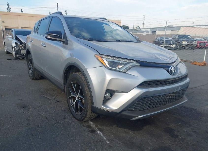 2016 Toyota Rav4 SE (VIN 2T3NFREV8GW258236) main photo