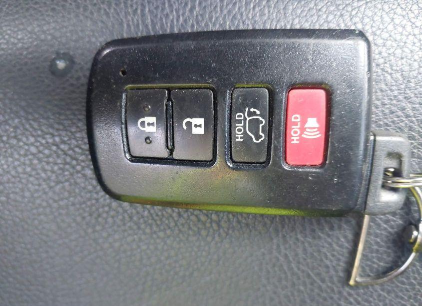 Photo 11 of 2016 Toyota Rav4 SE (VIN 2T3NFREV8GW258236)