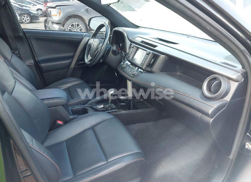 Photo 5 of 2016 Toyota Rav4 SE (VIN 2T3NFREV8GW279569)