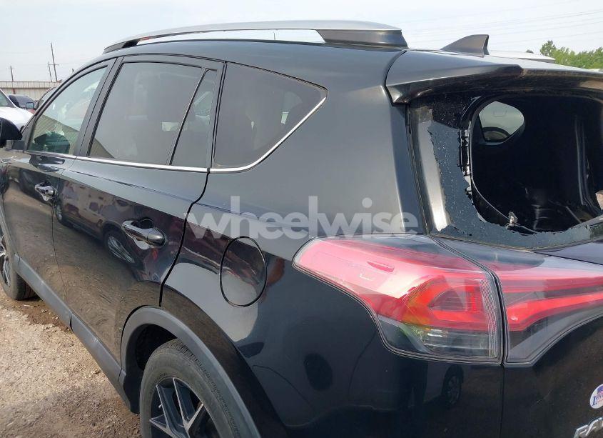 Photo 3 of 2018 Toyota Rav4 SE (VIN 2T3NFREV8JW437464)