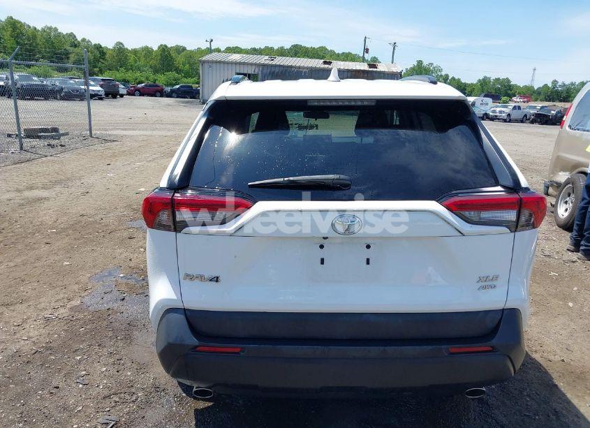 Photo 17 of 2019 Toyota Rav4 XLE (VIN 2T3P1RFV0KC007727)