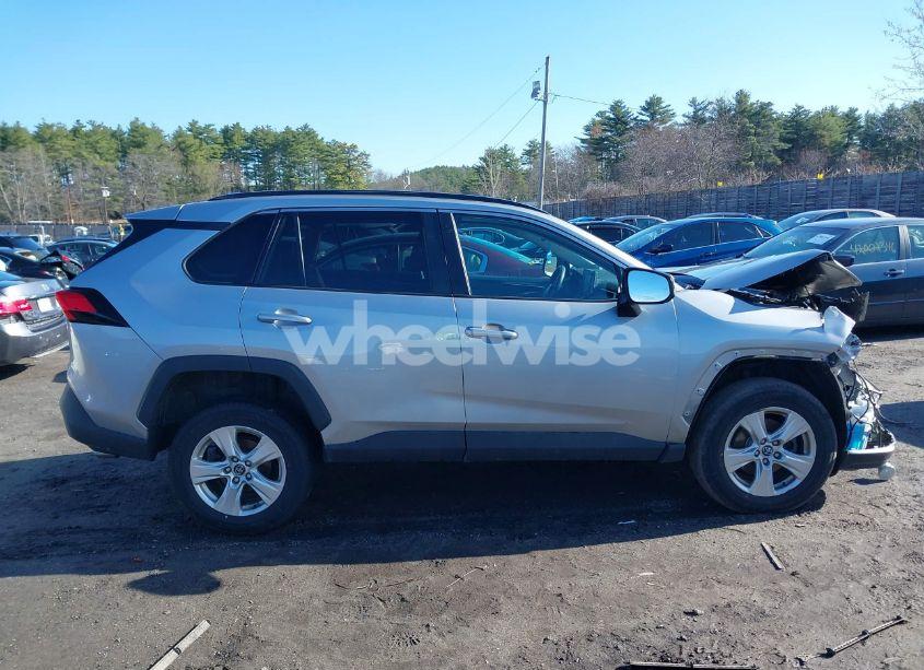 Photo 12 of 2020 Toyota Rav4 XLE (VIN 2T3P1RFV0LC069209)