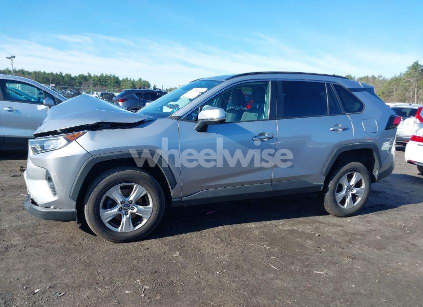 Photo 13 of 2020 Toyota Rav4 XLE (VIN 2T3P1RFV0LC069209)