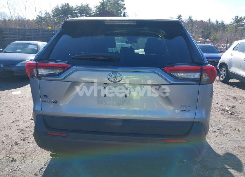 Photo 15 of 2020 Toyota Rav4 XLE (VIN 2T3P1RFV0LC069209)
