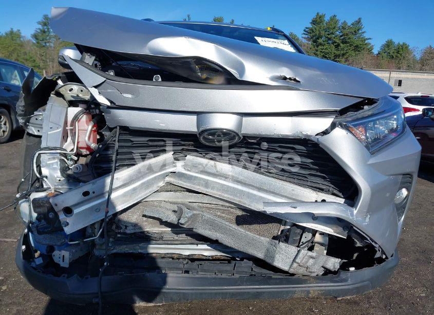 Photo 6 of 2020 Toyota Rav4 XLE (VIN 2T3P1RFV0LC069209)