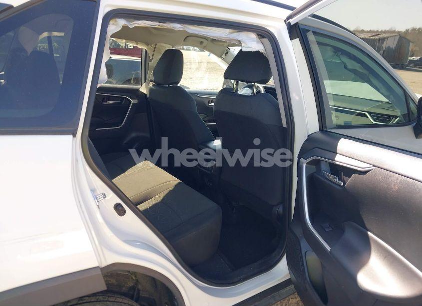 Photo 8 of 2020 Toyota Rav4 XLE (VIN 2T3P1RFV0LC073650)