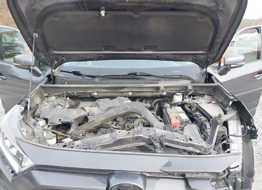 Photo 10 of 2020 Toyota Rav4 XLE (VIN 2T3P1RFV0LC115105)