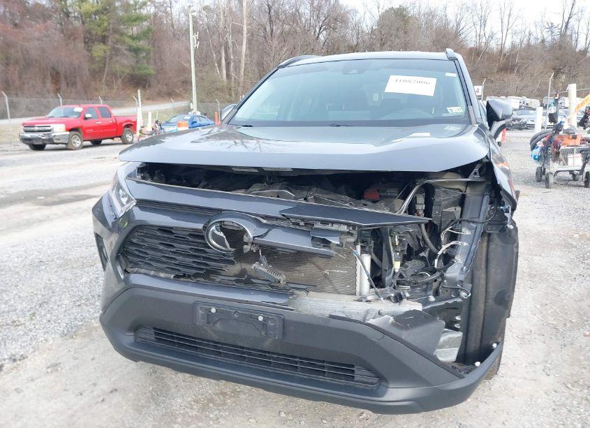 Photo 6 of 2020 Toyota Rav4 XLE (VIN 2T3P1RFV0LC115105)