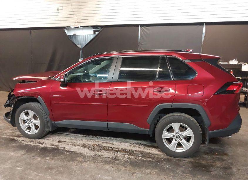 Photo 14 of 2020 Toyota Rav4 XLE (VIN 2T3P1RFV0LW113062)