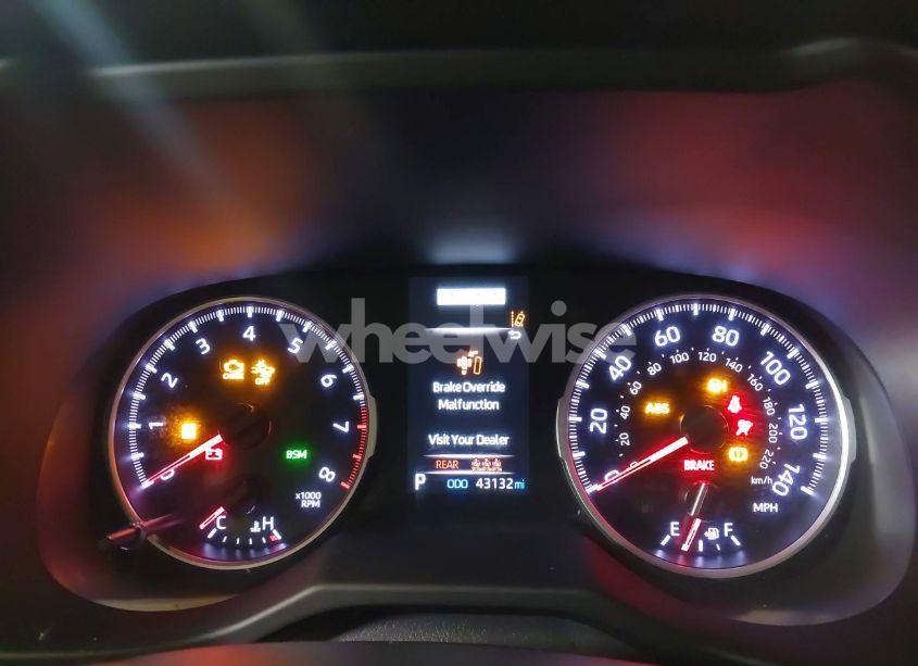 Photo 7 of 2020 Toyota Rav4 XLE (VIN 2T3P1RFV0LW113062)