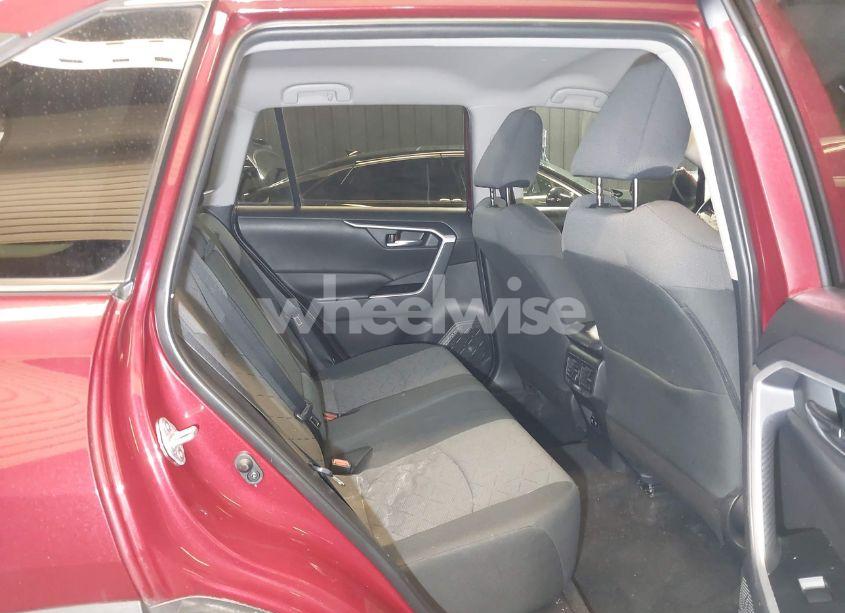 Photo 8 of 2020 Toyota Rav4 XLE (VIN 2T3P1RFV0LW113062)