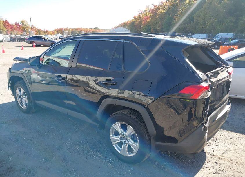 Photo 3 of 2021 Toyota Rav4 XLE (VIN 2T3P1RFV0MC167349)