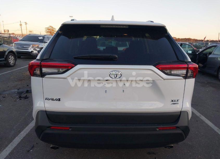 Photo 16 of 2021 Toyota Rav4 XLE (VIN 2T3P1RFV0MC186757)
