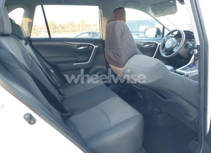 Photo 8 of 2021 Toyota Rav4 XLE (VIN 2T3P1RFV0MC186757)