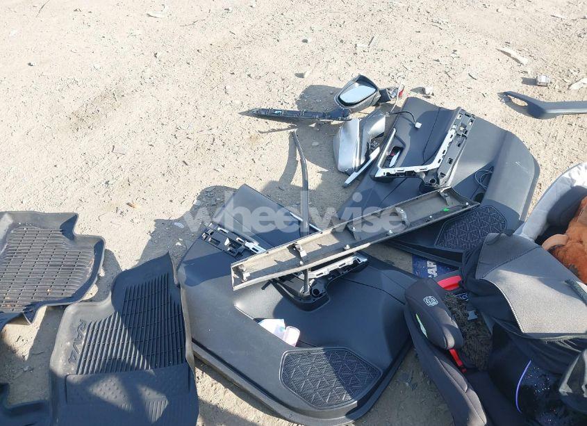 Photo 12 of 2021 Toyota Rav4 XLE (VIN 2T3P1RFV0MW182433)