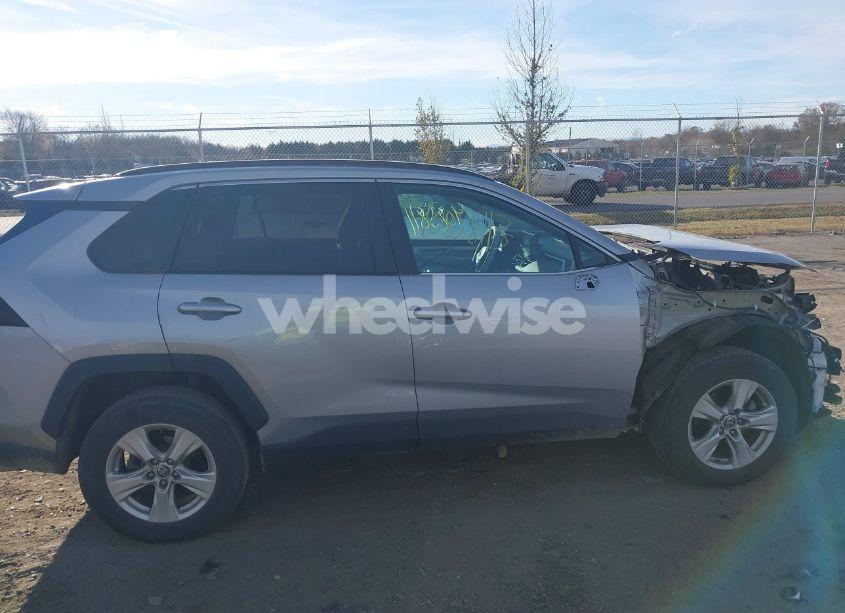 Photo 14 of 2021 Toyota Rav4 XLE (VIN 2T3P1RFV0MW182433)