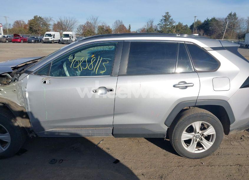 Photo 15 of 2021 Toyota Rav4 XLE (VIN 2T3P1RFV0MW182433)
