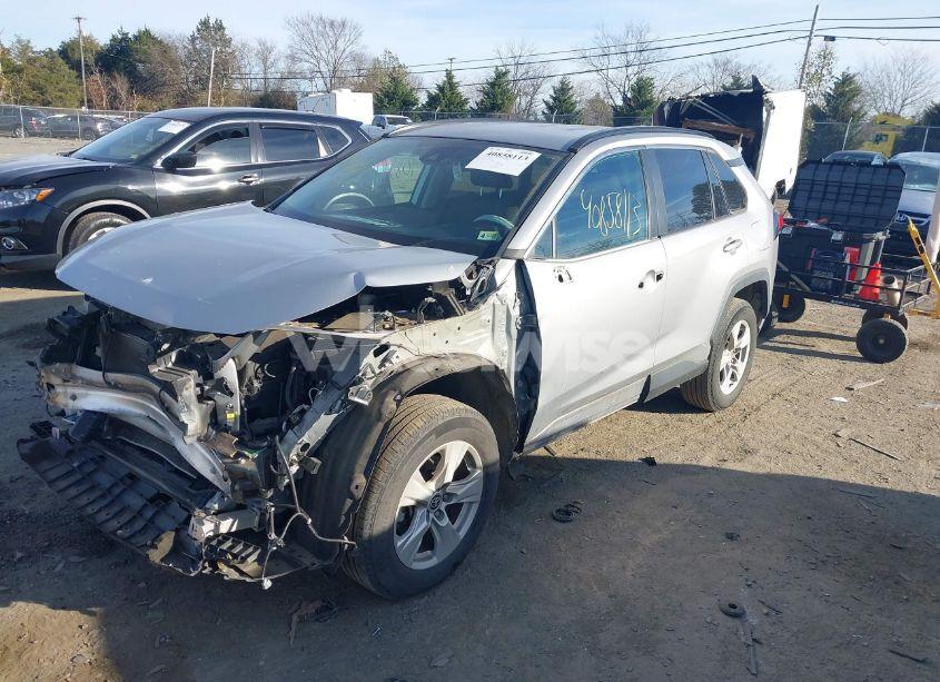 Photo 2 of 2021 Toyota Rav4 XLE (VIN 2T3P1RFV0MW182433)