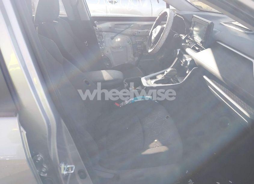 Photo 5 of 2021 Toyota Rav4 XLE (VIN 2T3P1RFV0MW182433)