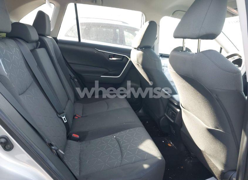 Photo 8 of 2021 Toyota Rav4 XLE (VIN 2T3P1RFV0MW182433)