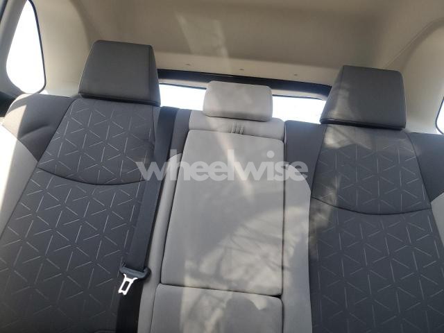 2021 TOYOTA RAV4 XLE (VIN 2T3P1RFV0MW188586) main photo