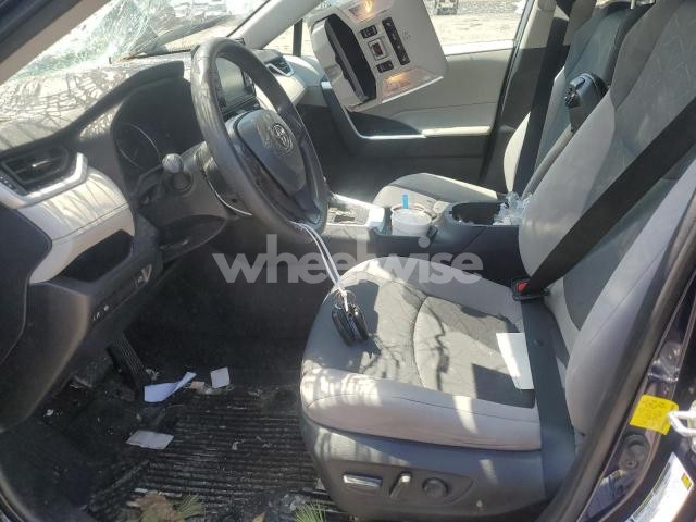 Photo 13 of 2021 TOYOTA RAV4 XLE (VIN 2T3P1RFV0MW188586)