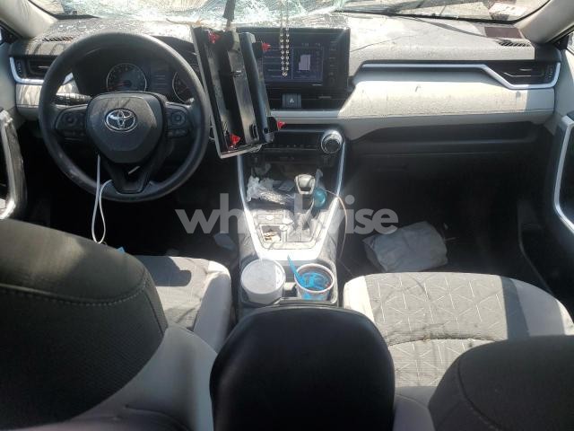 Photo 4 of 2021 TOYOTA RAV4 XLE (VIN 2T3P1RFV0MW188586)