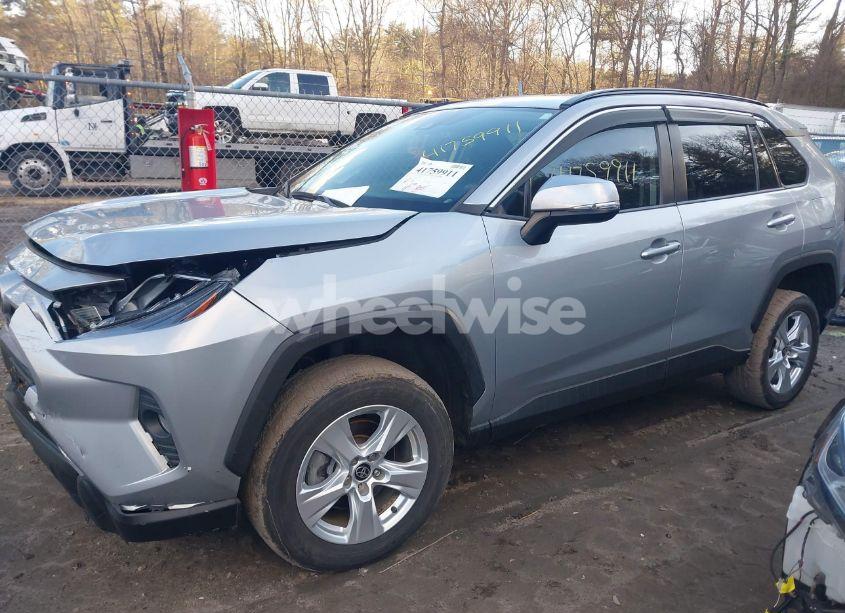 Photo 14 of 2021 Toyota Rav4 XLE (VIN 2T3P1RFV0MW191133)