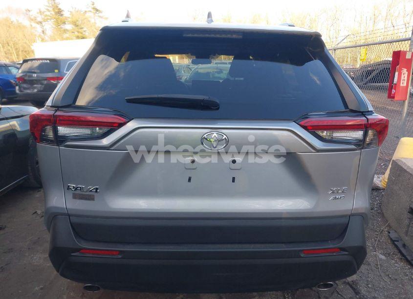 Photo 16 of 2021 Toyota Rav4 XLE (VIN 2T3P1RFV0MW191133)
