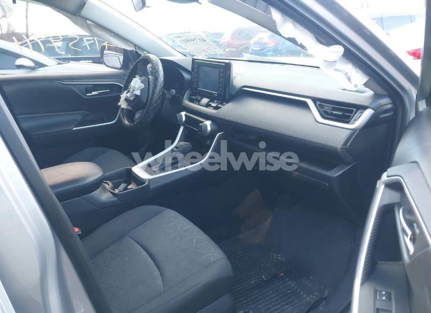 Photo 5 of 2021 Toyota Rav4 XLE (VIN 2T3P1RFV0MW191133)