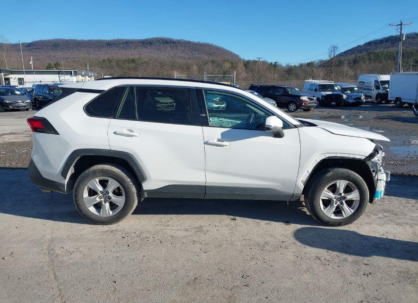 Photo 14 of 2021 Toyota Rav4 XLE (VIN 2T3P1RFV0MW202860)