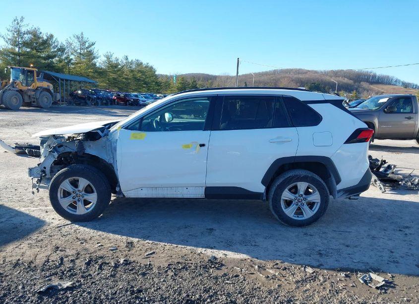 Photo 15 of 2021 Toyota Rav4 XLE (VIN 2T3P1RFV0MW202860)