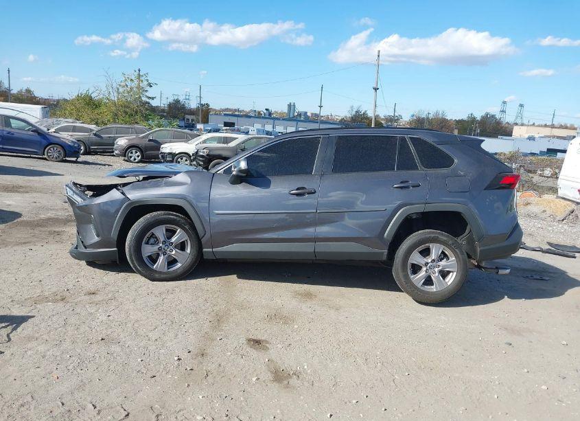 Photo 13 of 2022 Toyota Rav4 XLE (VIN 2T3P1RFV0NC309345)