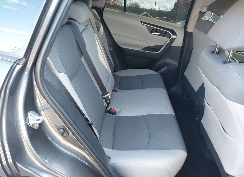 Photo 8 of 2022 Toyota Rav4 XLE (VIN 2T3P1RFV0NC309345)
