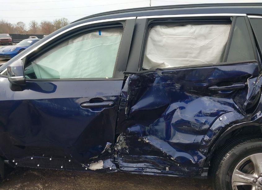 Photo 14 of 2022 Toyota Rav4 XLE (VIN 2T3P1RFV0NW279343)