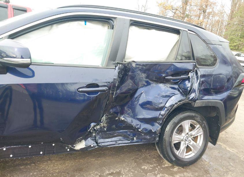 Photo 6 of 2022 Toyota Rav4 XLE (VIN 2T3P1RFV0NW279343)