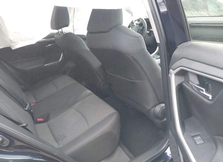Photo 8 of 2022 Toyota Rav4 XLE (VIN 2T3P1RFV0NW279343)