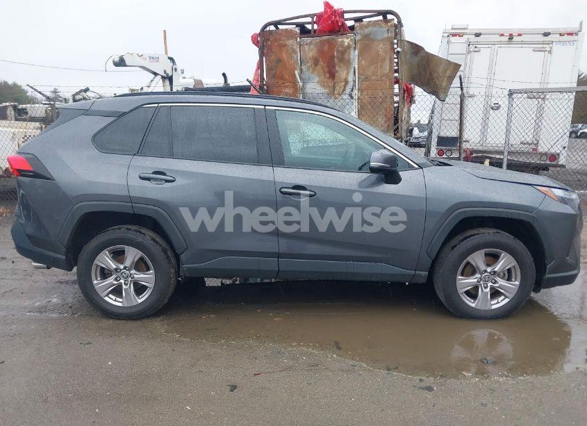 Photo 13 of 2022 Toyota Rav4 XLE (VIN 2T3P1RFV0NW298295)