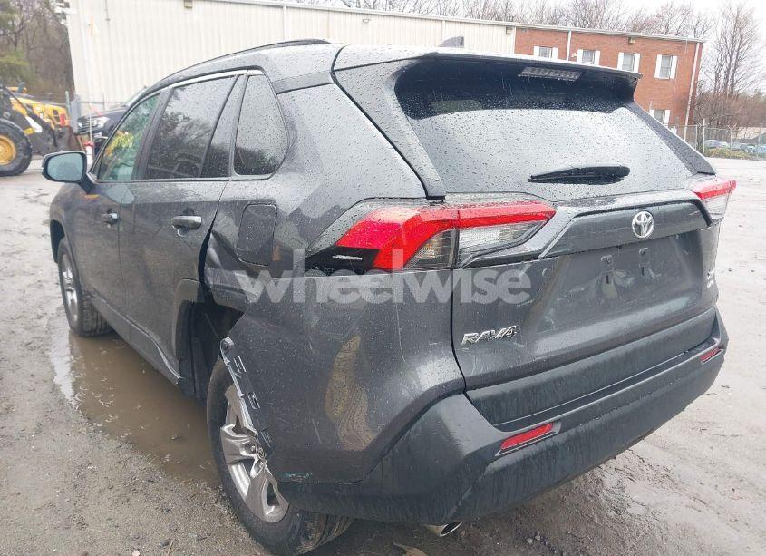 Photo 3 of 2022 Toyota Rav4 XLE (VIN 2T3P1RFV0NW298295)