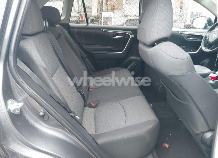 Photo 8 of 2022 Toyota Rav4 XLE (VIN 2T3P1RFV0NW298295)