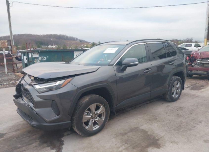 Photo 2 of 2024 Toyota Rav4 XLE (VIN 2T3P1RFV0RC431113)