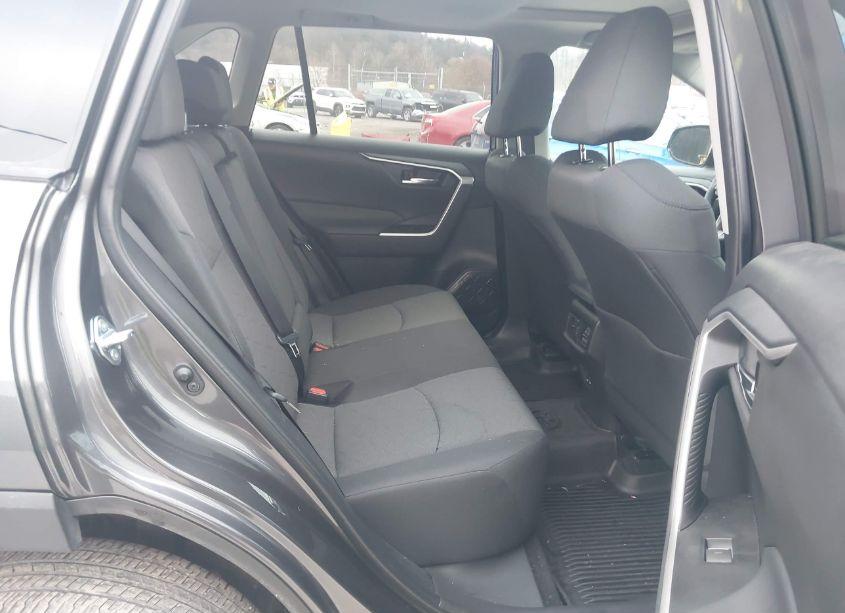 Photo 8 of 2024 Toyota Rav4 XLE (VIN 2T3P1RFV0RC431113)