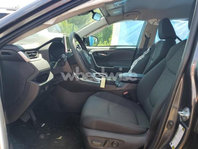 Photo 12 of 2024 TOYOTA RAV4 XLE (VIN 2T3P1RFV0RC431189)